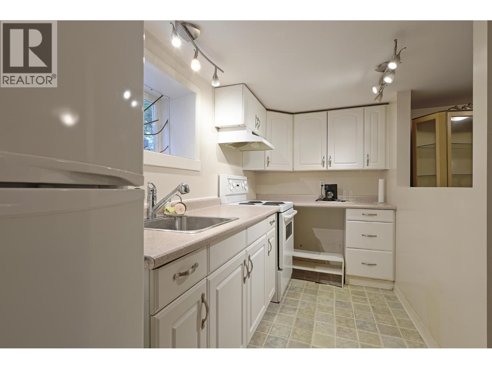 2546 Eton Street, Vancouver, British Columbia  V5K 1J7 - Photo 19 - R3133881