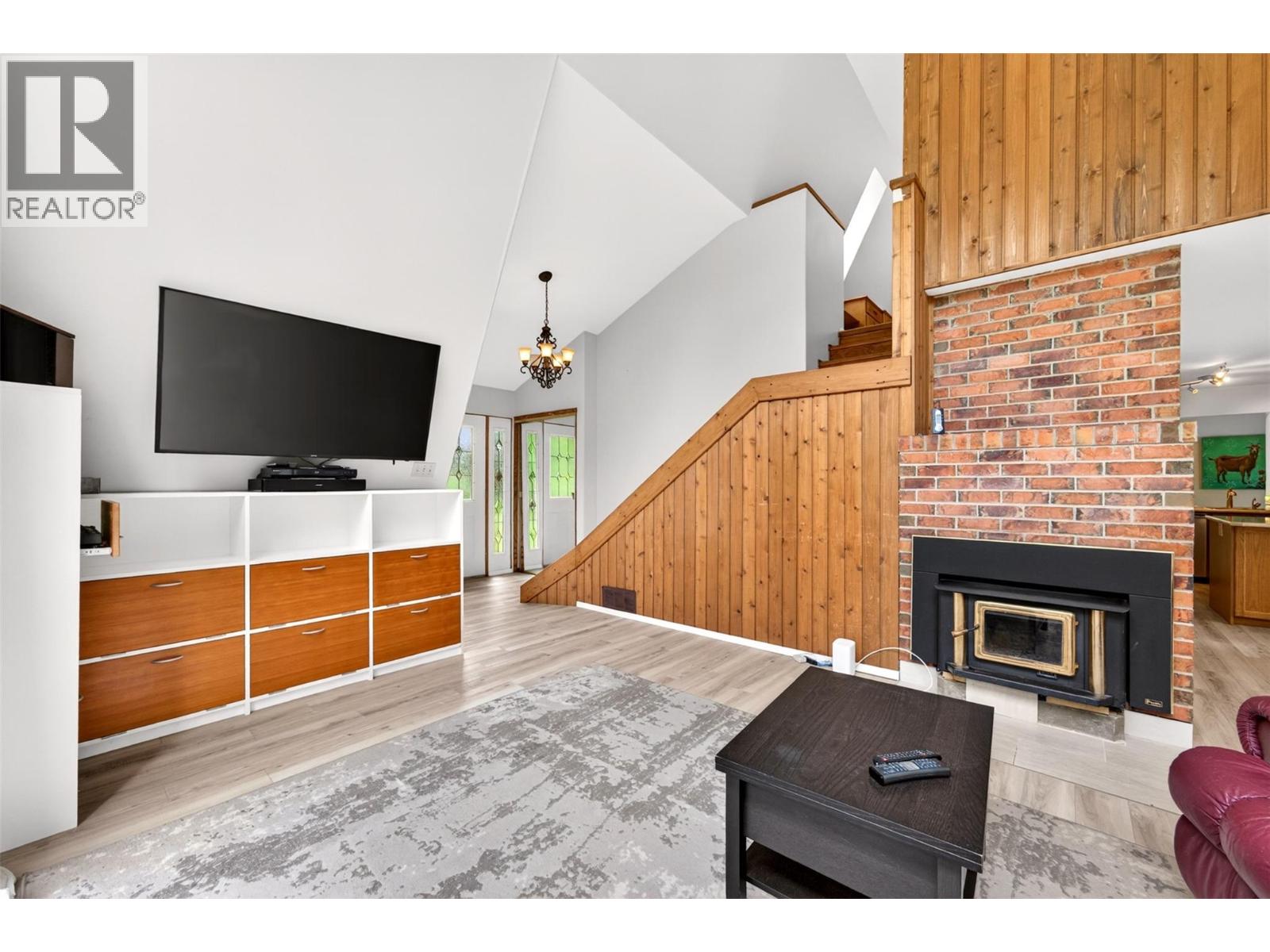 7346 Harrop Procter Road, Procter, British Columbia V1L 6R4 - Photo 17 - 10390770