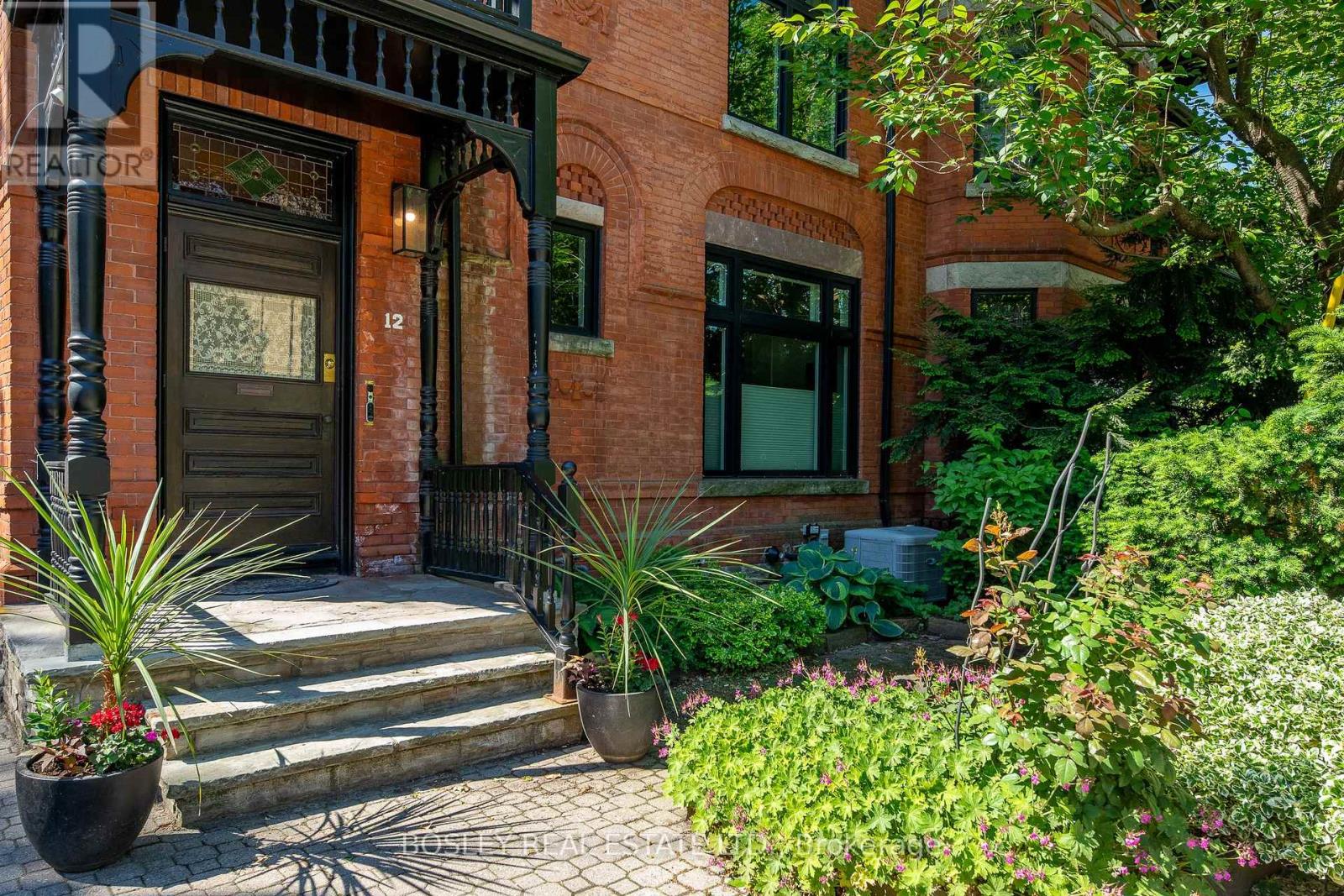 Upper - 12 Meredith Crescent, Toronto, Ontario  M4W 3B6 - Photo 2 - C13420024