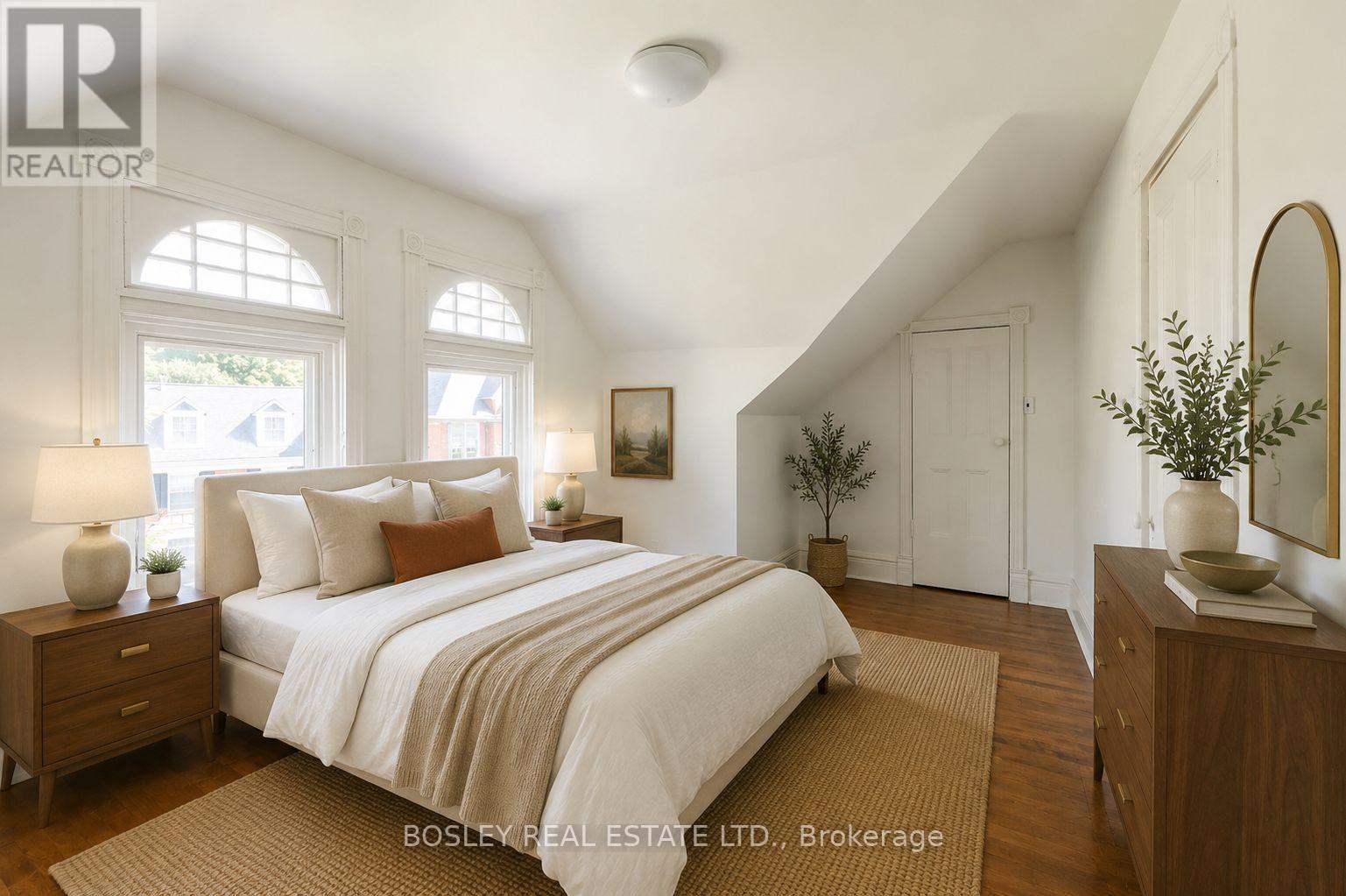Upper - 12 Meredith Crescent, Toronto, Ontario  M4W 3B6 - Photo 20 - C13420024