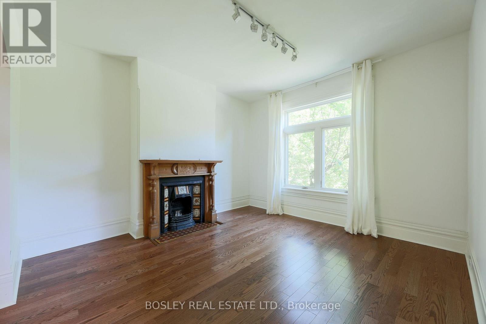Upper - 12 Meredith Crescent, Toronto, Ontario  M4W 3B6 - Photo 21 - C13420024