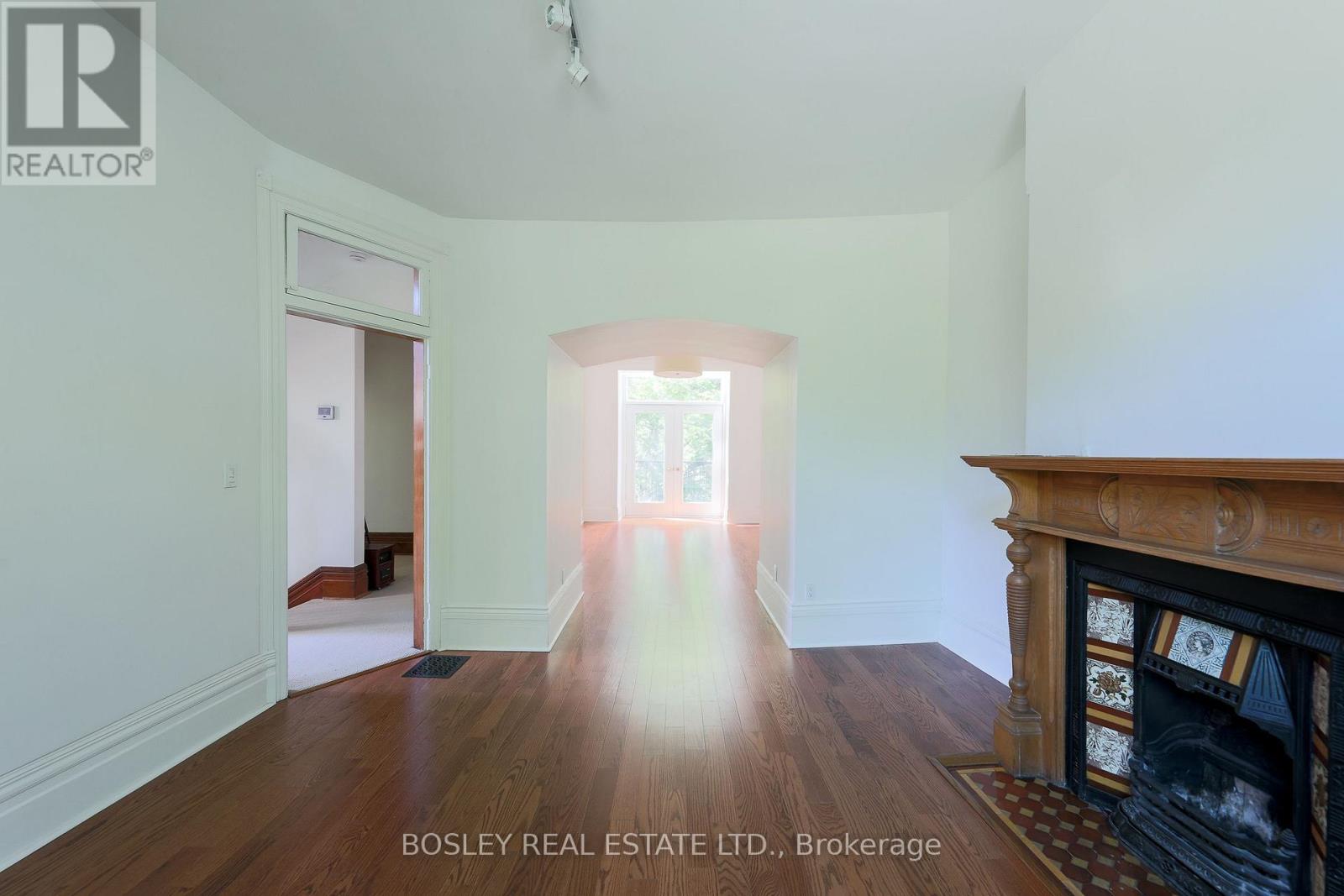 Upper - 12 Meredith Crescent, Toronto, Ontario  M4W 3B6 - Photo 24 - C13420024
