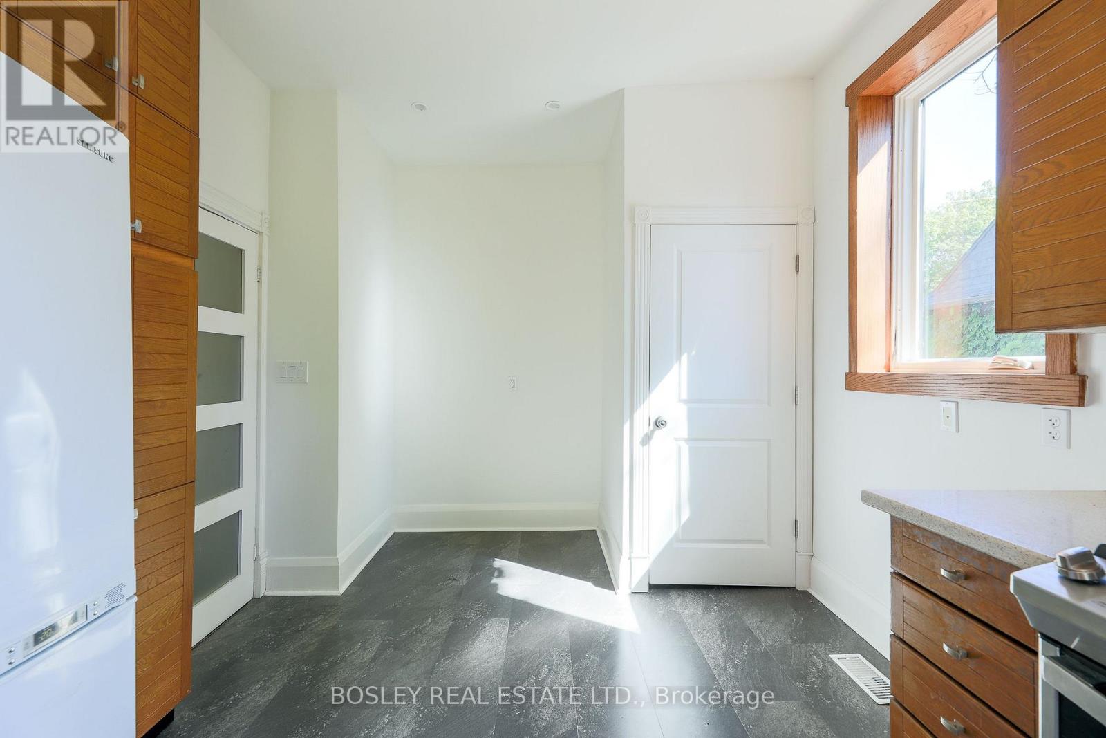 Upper - 12 Meredith Crescent, Toronto, Ontario  M4W 3B6 - Photo 33 - C13420024