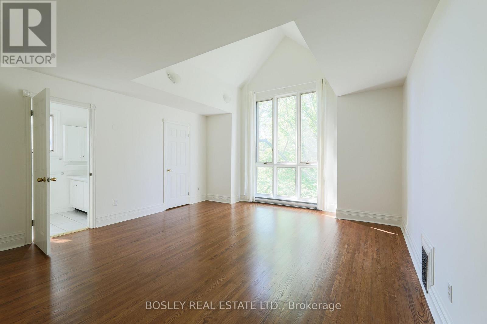 Upper - 12 Meredith Crescent, Toronto, Ontario  M4W 3B6 - Photo 40 - C13420024