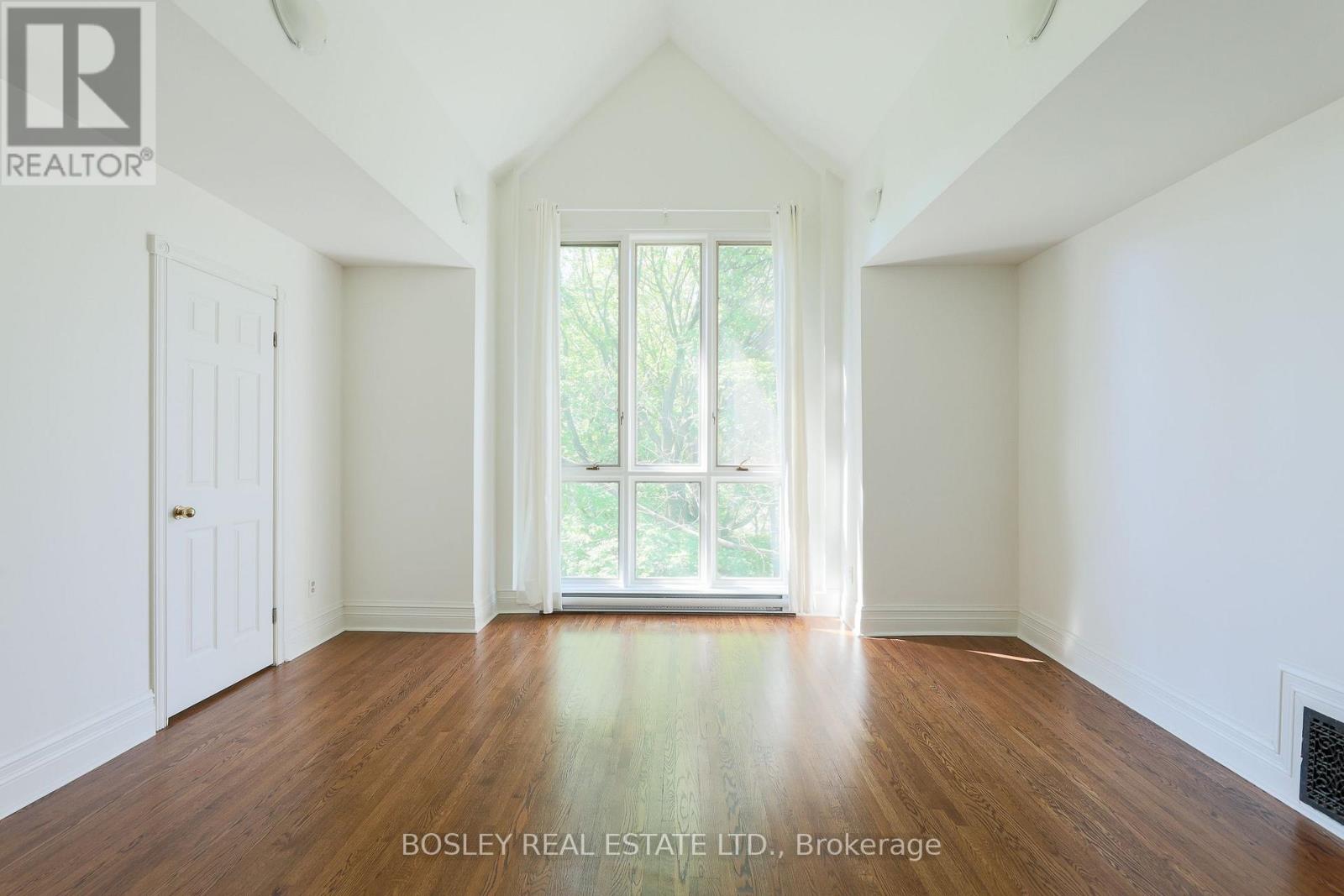 Upper - 12 Meredith Crescent, Toronto, Ontario  M4W 3B6 - Photo 41 - C13420024