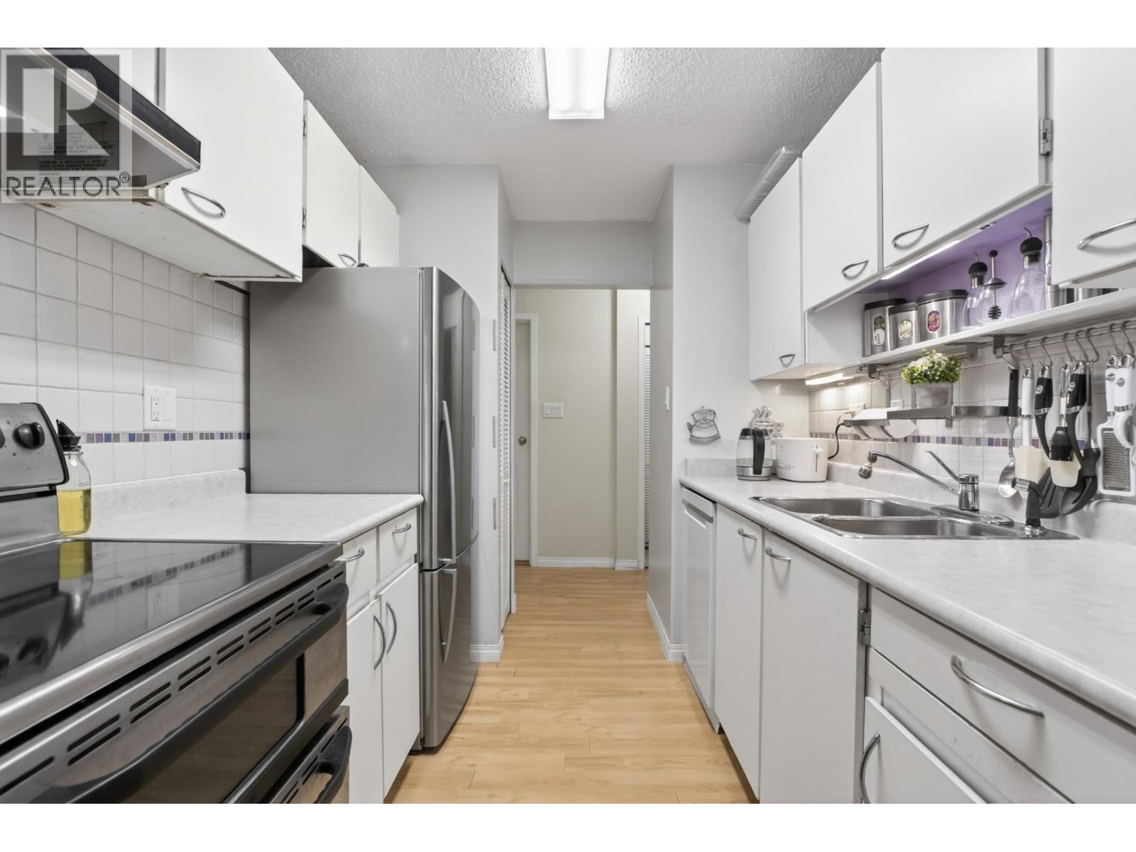 105 236 W 2nd Street, North Vancouver, British Columbia  V7M 1C6 - Photo 4 - R3133874