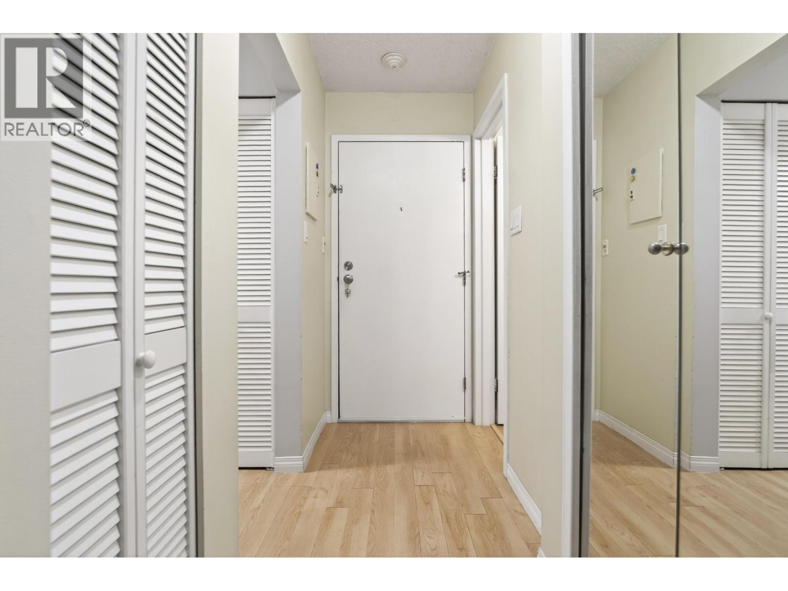 105 236 W 2nd Street, North Vancouver, British Columbia  V7M 1C6 - Photo 3 - R3133874