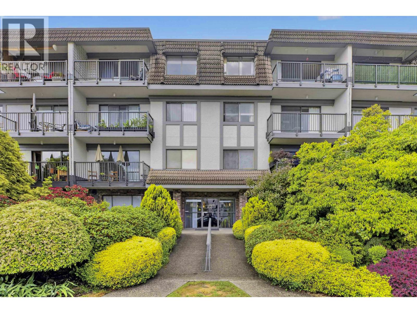 105 236 W 2nd Street, North Vancouver, British Columbia  V7M 1C6 - Photo 2 - R3133874