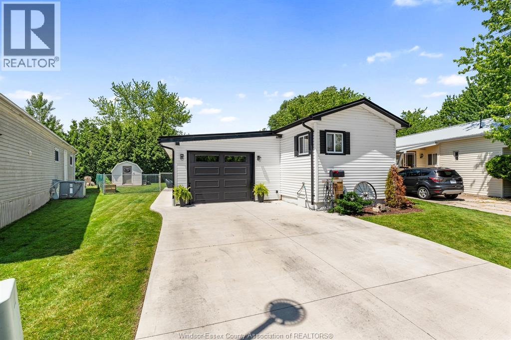 31 Dana Drive, Essex, Ontario  N8M 1Z1 - Photo 3 - 26013579