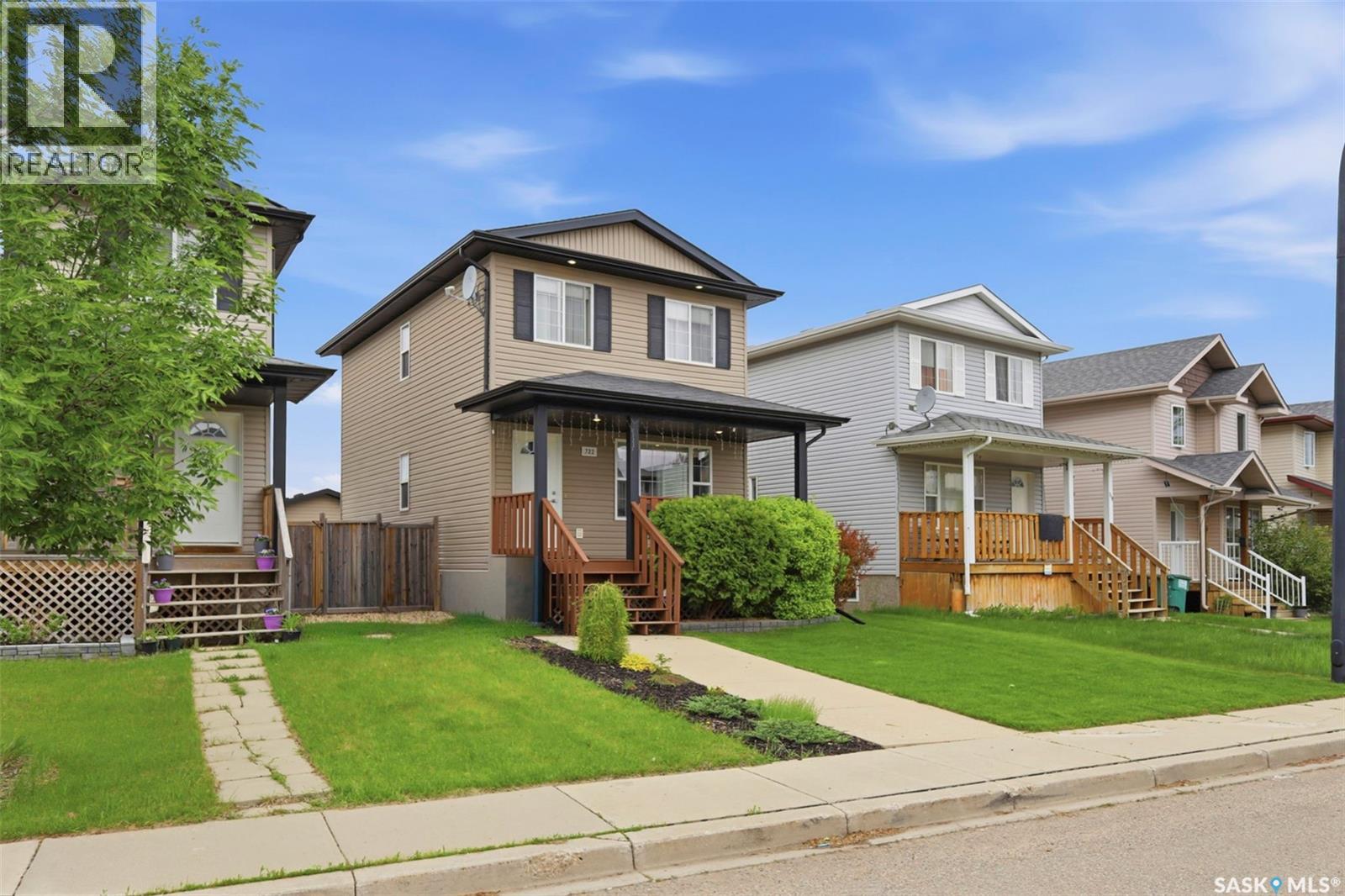 722 Lamarsh Lane, Saskatoon, Saskatchewan  S7W 1B6 - Photo 2 - SK038768