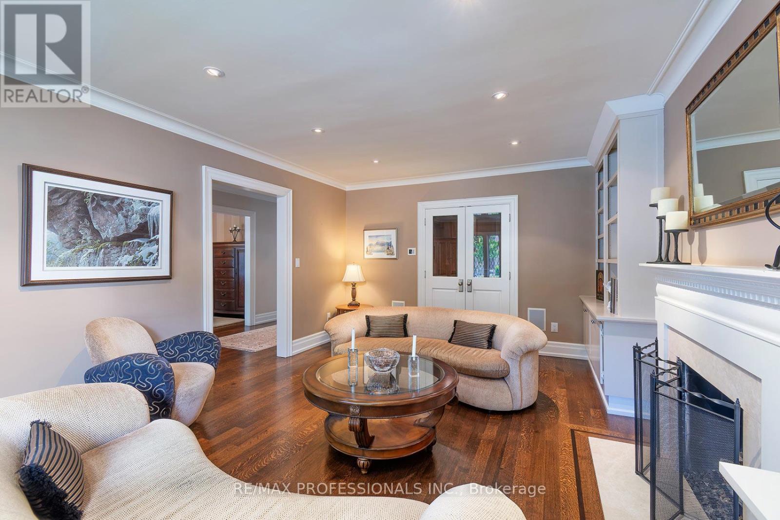 376 Prince Edward Drive N, Toronto, Ontario  M8X 2L7 - Photo 19 - W13419970