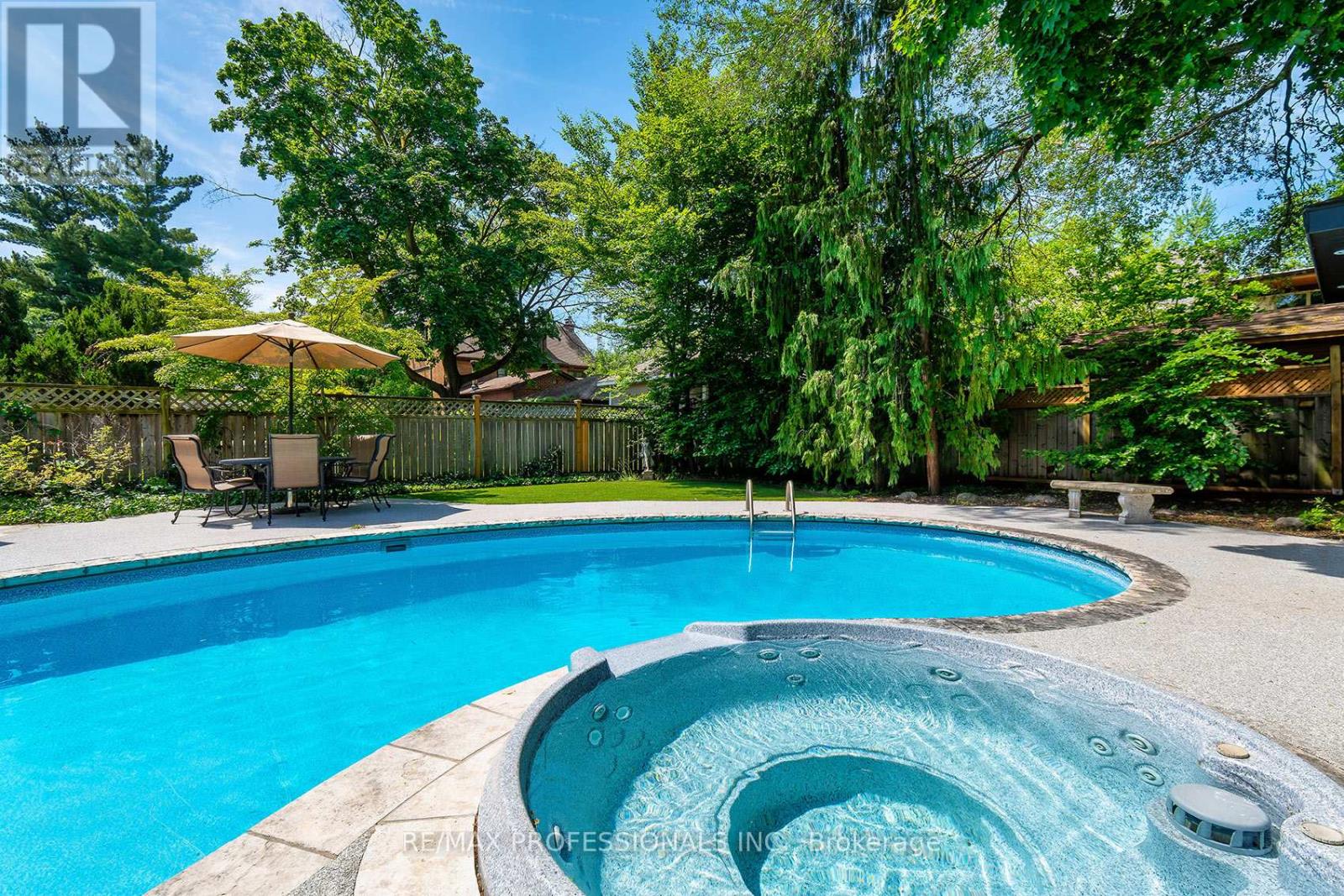 376 Prince Edward Drive N, Toronto, Ontario  M8X 2L7 - Photo 39 - W13419970