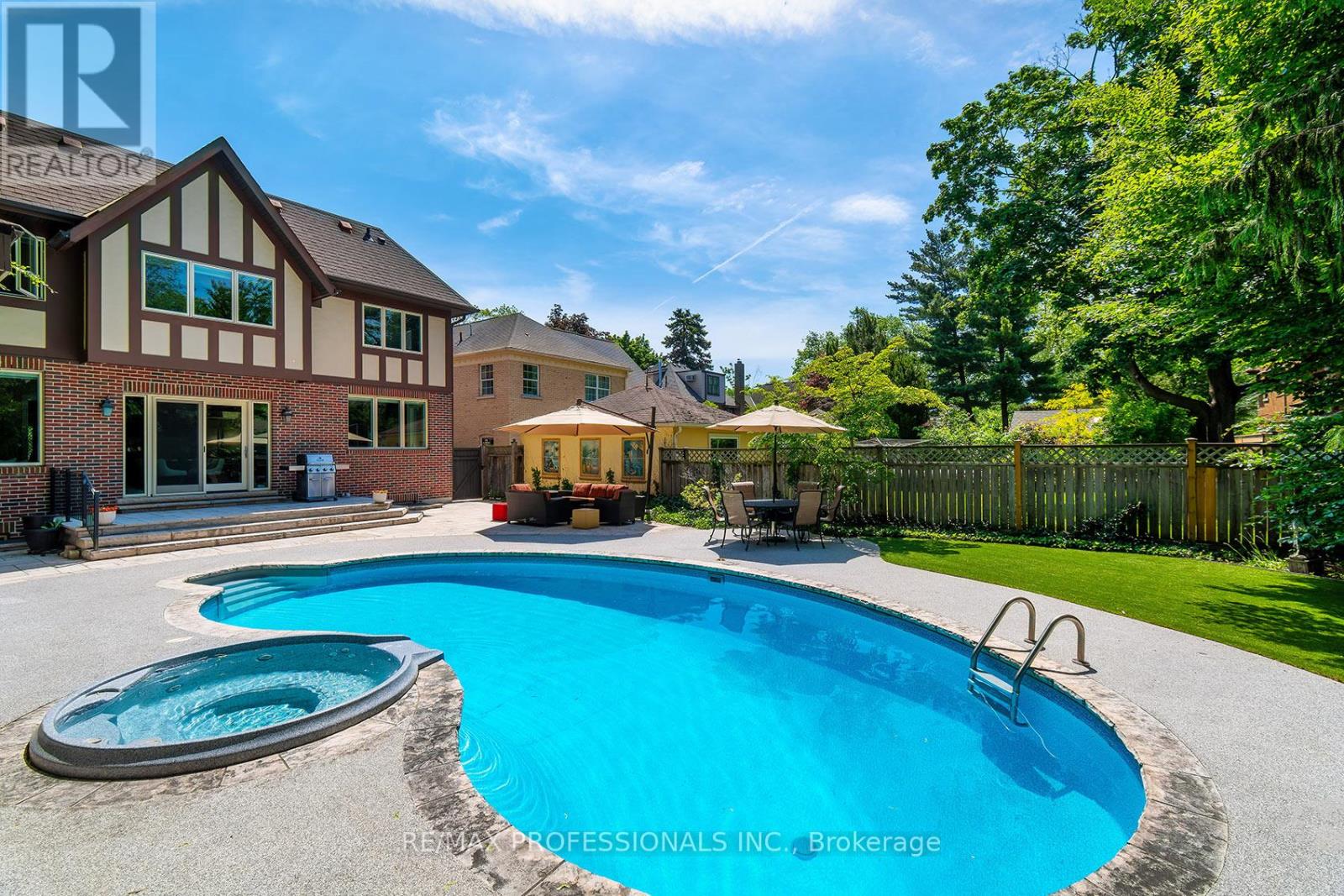 376 Prince Edward Drive N, Toronto, Ontario  M8X 2L7 - Photo 41 - W13419970