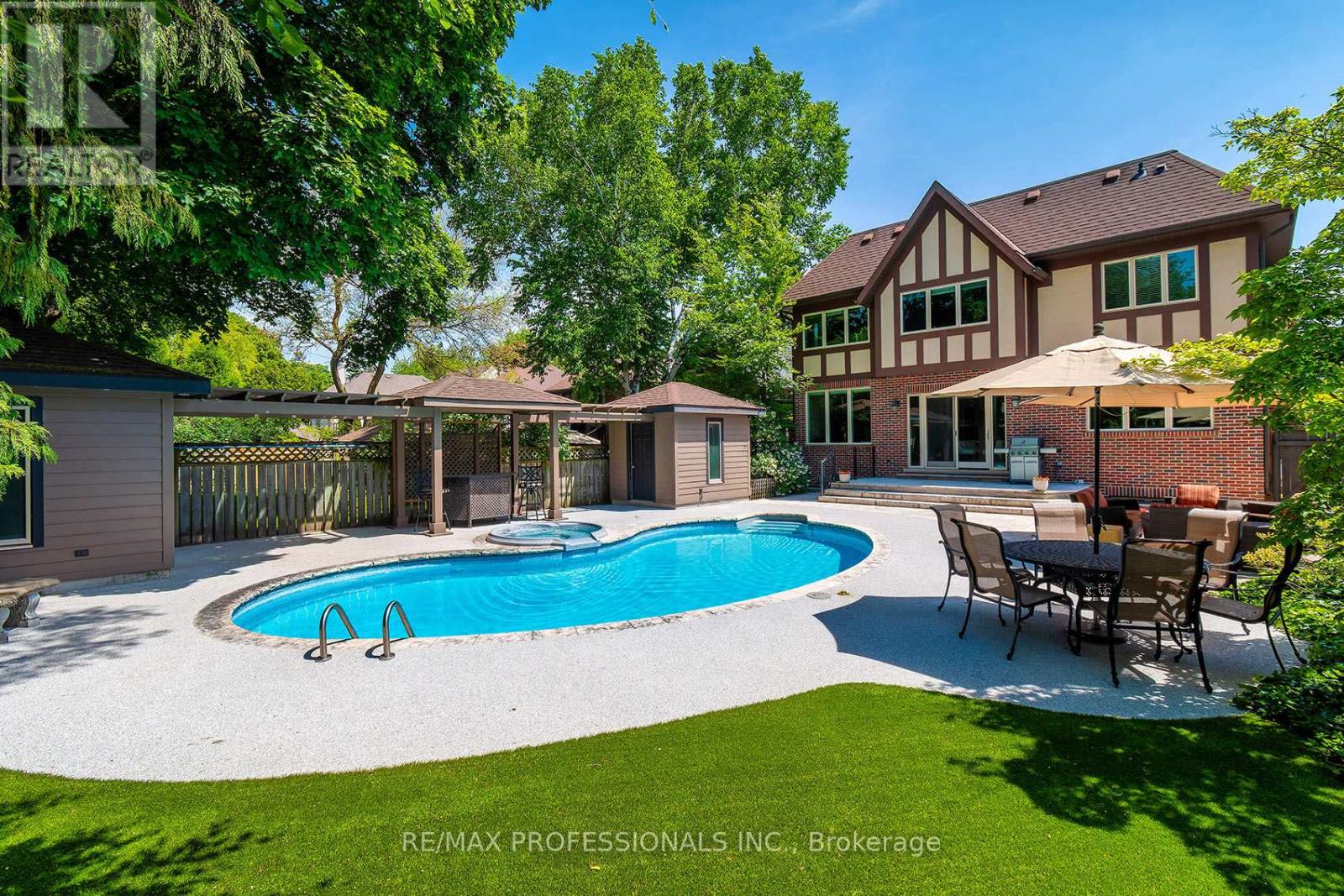 376 Prince Edward Drive N, Toronto, Ontario  M8X 2L7 - Photo 42 - W13419970