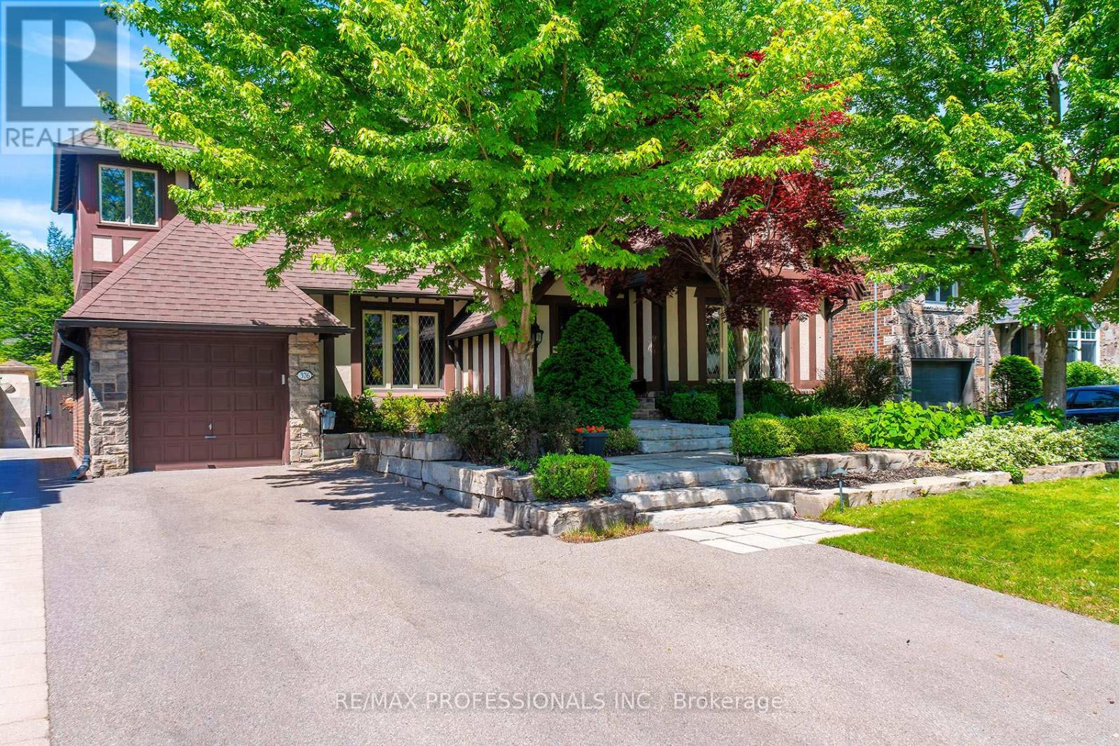 376 Prince Edward Drive N, Toronto, Ontario  M8X 2L7 - Photo 46 - W13419970