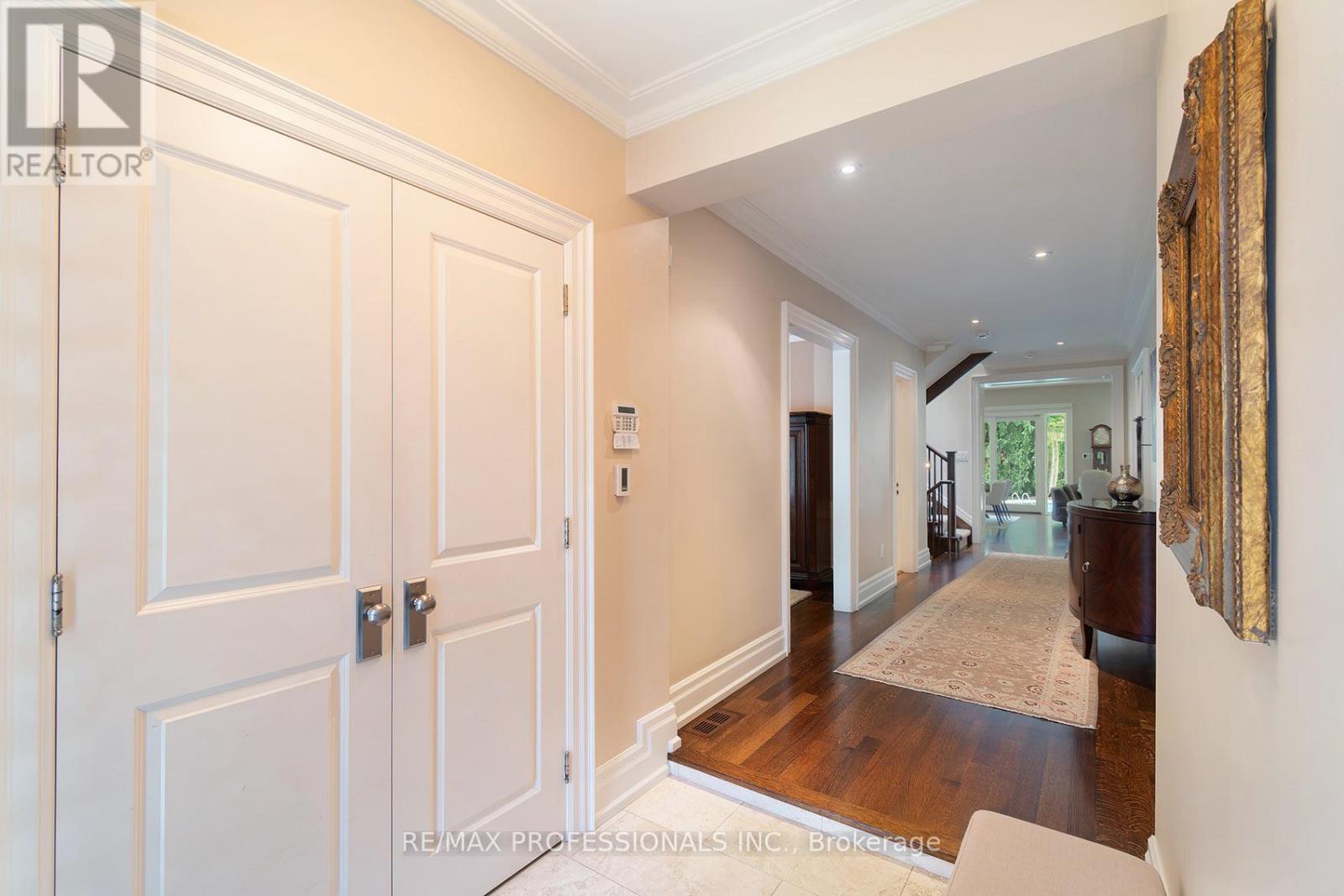 376 Prince Edward Drive N, Toronto, Ontario  M8X 2L7 - Photo 7 - W13419970