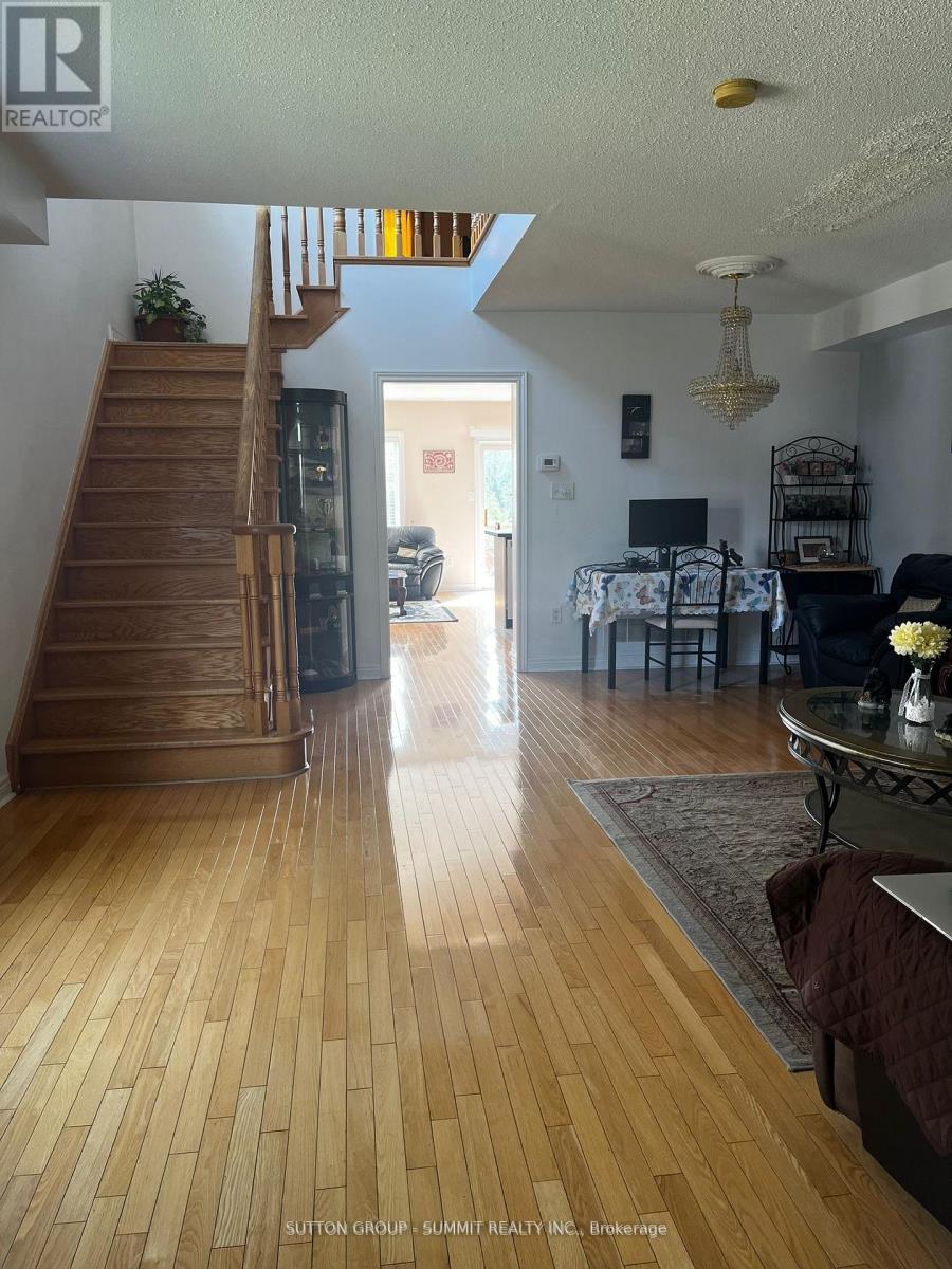 6606 Harmony Hill, Mississauga, Ontario  L5W 1S5 - Photo 4 - W13419988