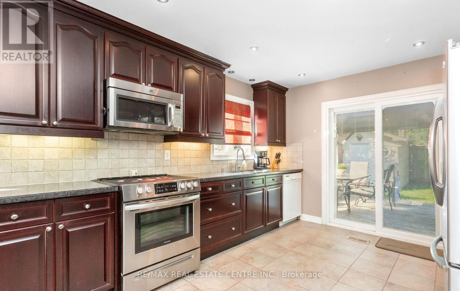 6522 Edenwood Drive, Mississauga, Ontario  L5N 3L6 - Photo 15 - W13420086