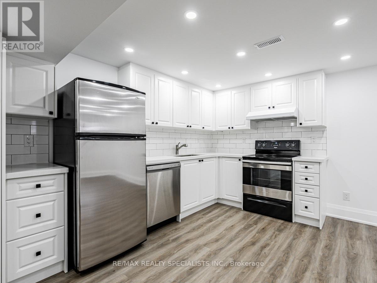 Basement - 12 Deeth Drive, Toronto, Ontario  M9P 2J7 - Photo 11 - W13127486