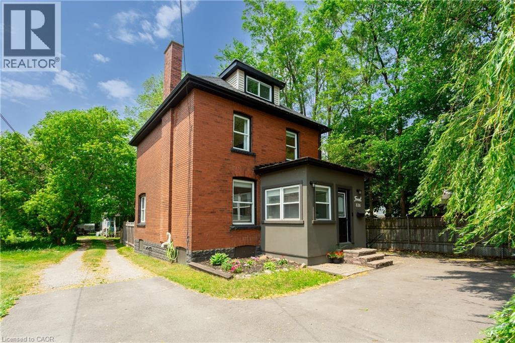 826 Beach Boulevard, Hamilton, Ontario  L8H 6Z5 - Photo 2 - 40838067