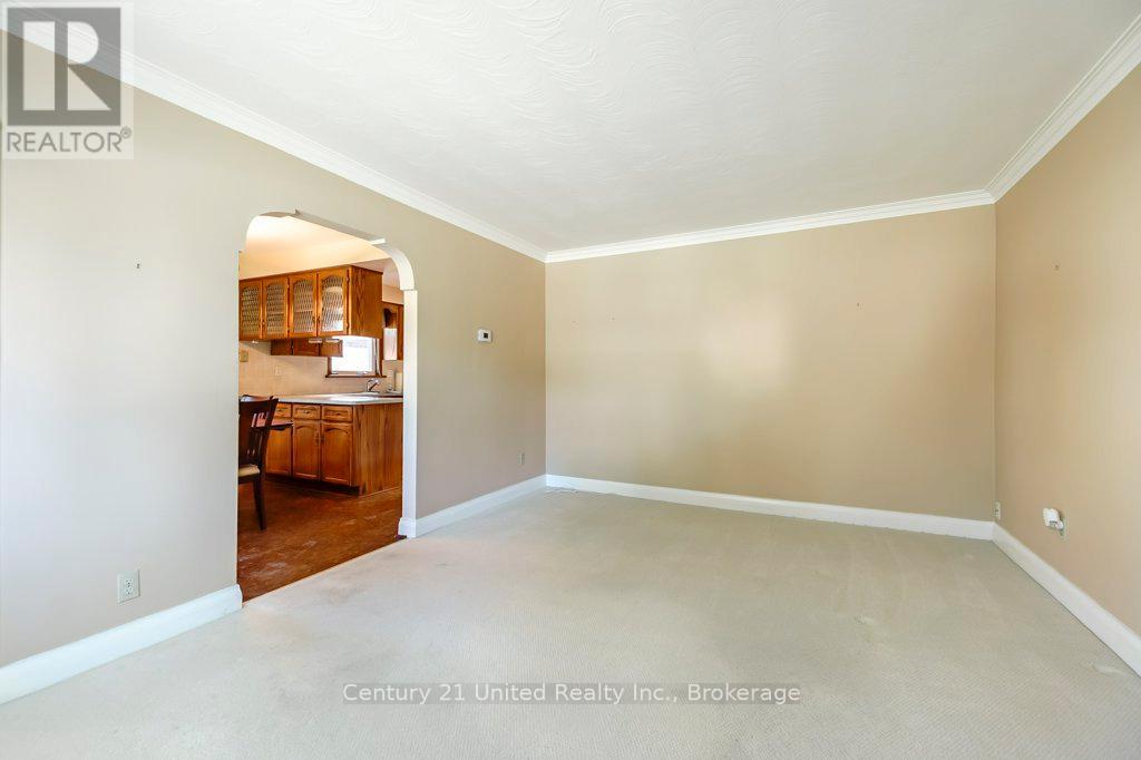 64 Renown Road, Toronto, Ontario  M9A 2E5 - Photo 11 - W13420144
