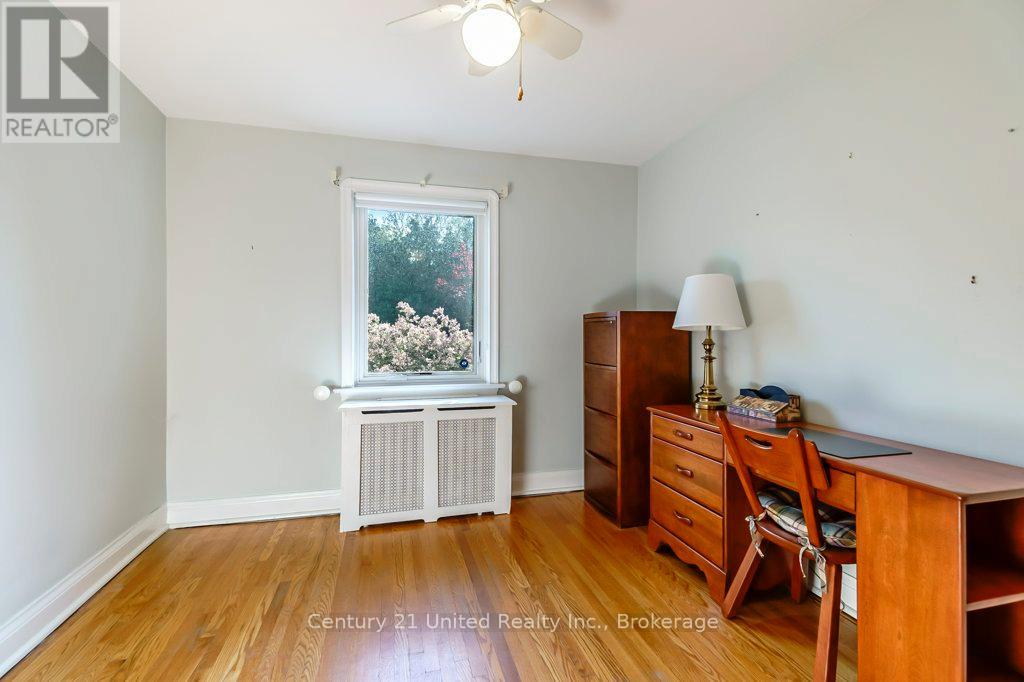 64 Renown Road, Toronto, Ontario  M9A 2E5 - Photo 16 - W13420144