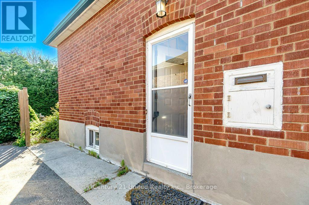 64 Renown Road, Toronto, Ontario  M9A 2E5 - Photo 24 - W13420144