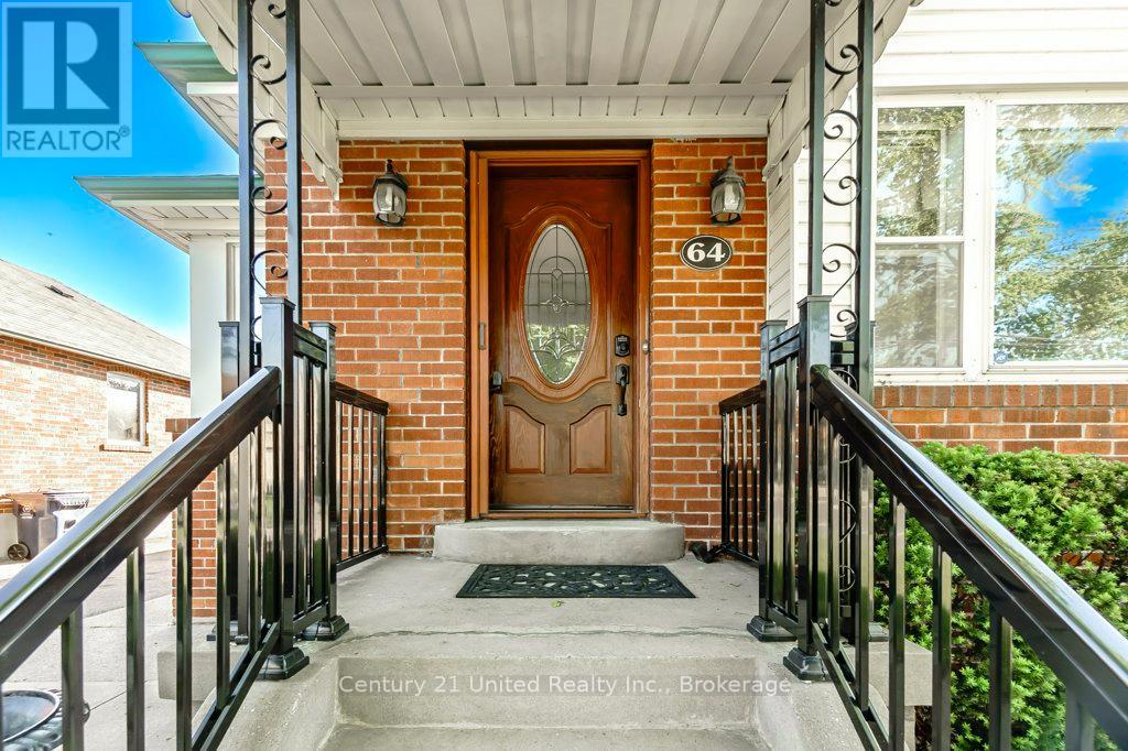 64 Renown Road, Toronto, Ontario  M9A 2E5 - Photo 4 - W13420144