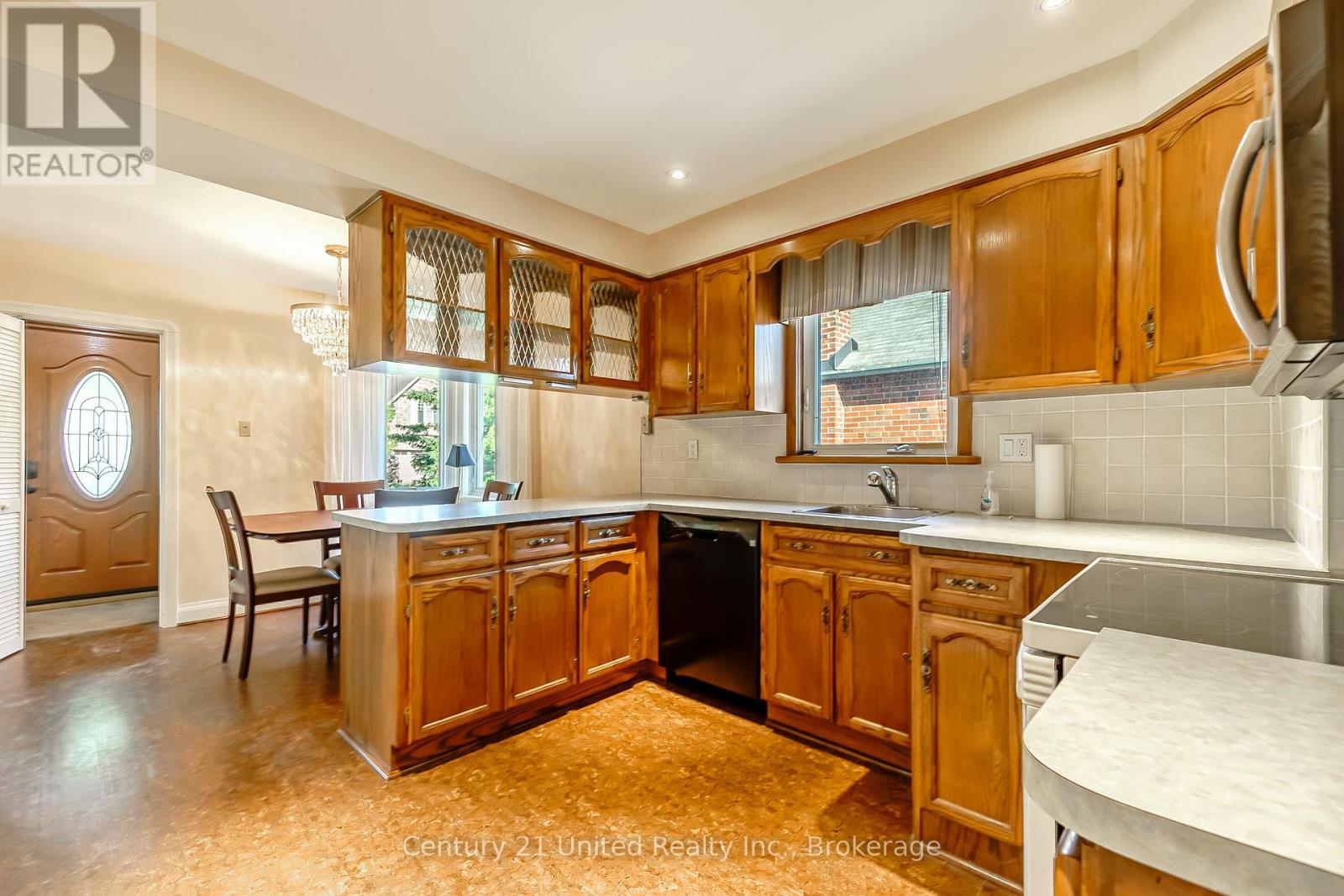 64 Renown Road, Toronto, Ontario  M9A 2E5 - Photo 6 - W13420144