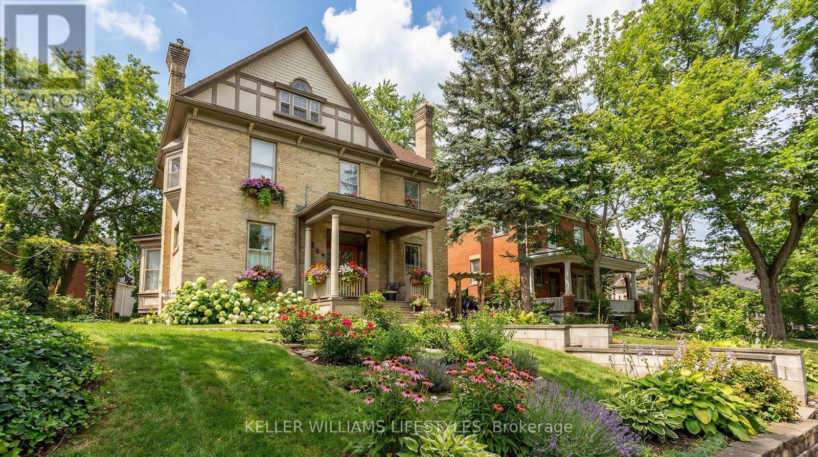 $925,000169 Ridout Street S, London South, Ontario