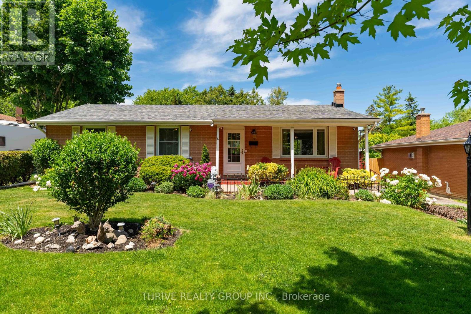 $524,9976 Southwood Crescent, London South, Ontario