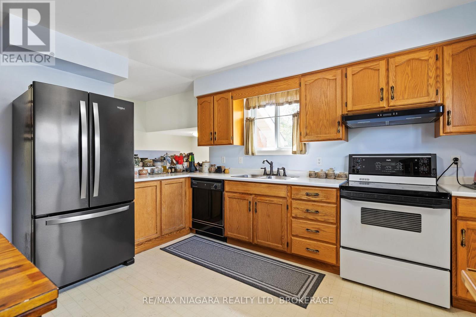 59 Leeper Street, St. Catharines (Western Hill), Ontario L2S 2N1 - Photo 5 - X13420154