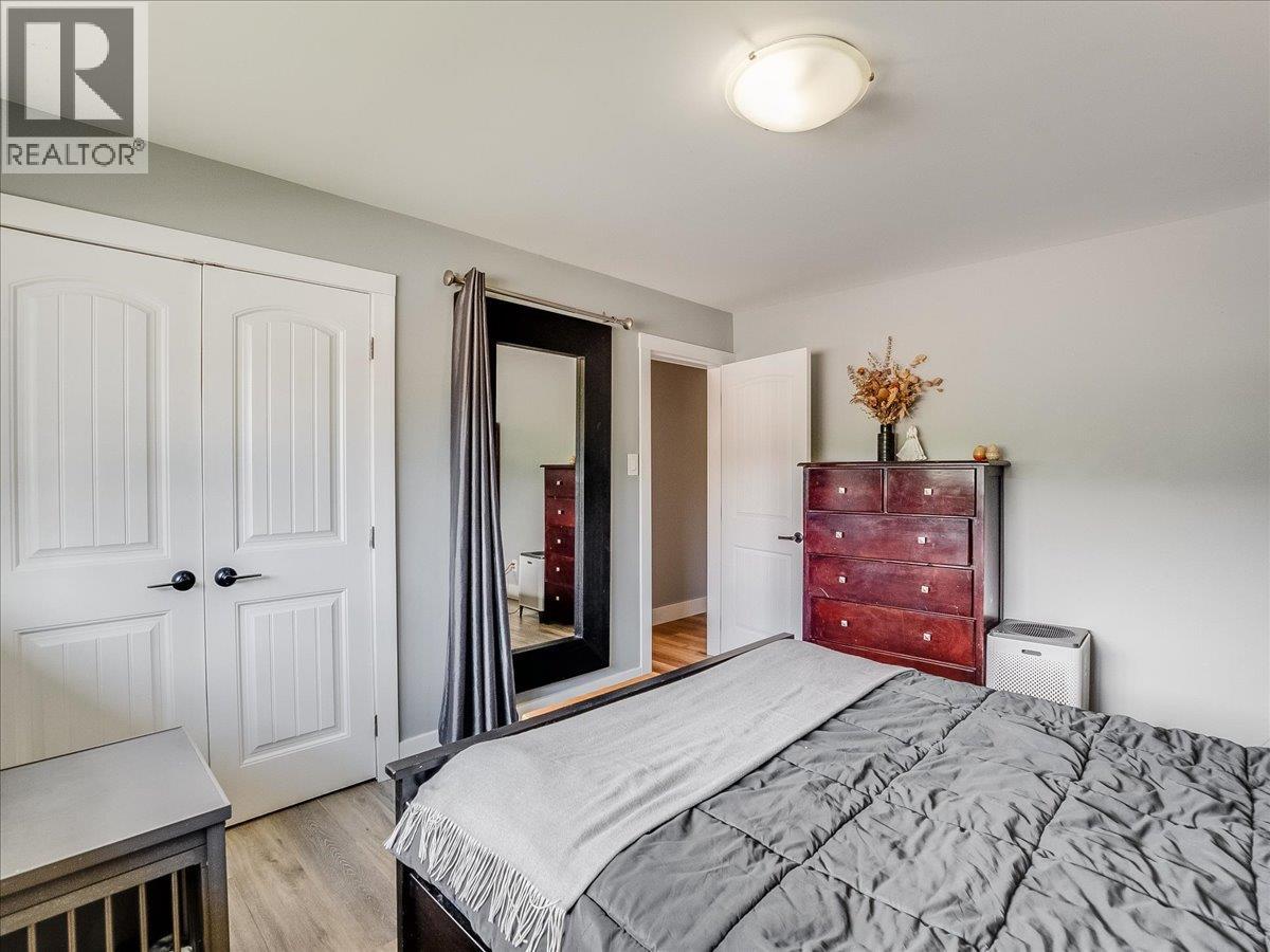 856 7th Avenue, Castlegar, British Columbia V1N 1R9 - Photo 33 - 10390813