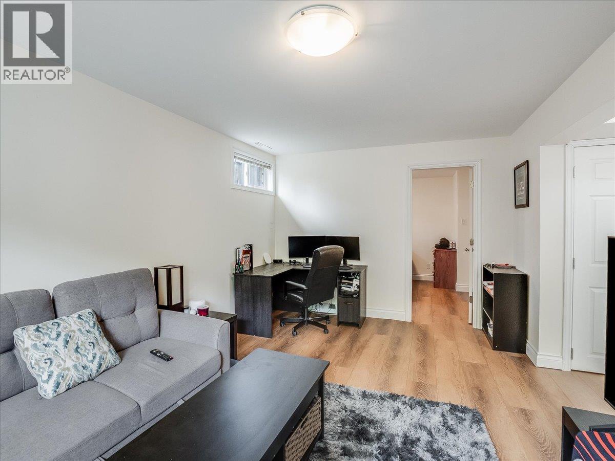 856 7th Avenue, Castlegar, British Columbia V1N 1R9 - Photo 46 - 10390813