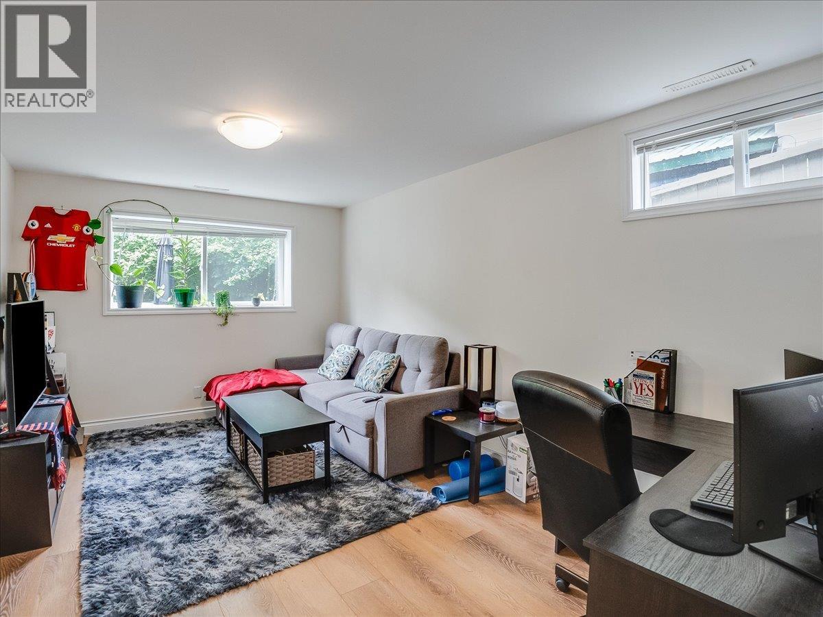 856 7th Avenue, Castlegar, British Columbia V1N 1R9 - Photo 48 - 10390813