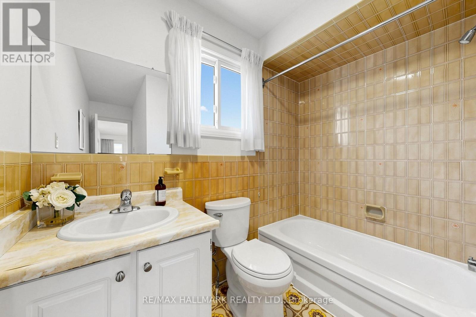 38 Elmartin Drive, Toronto, Ontario  M1W 3C5 - Photo 31 - E13414572