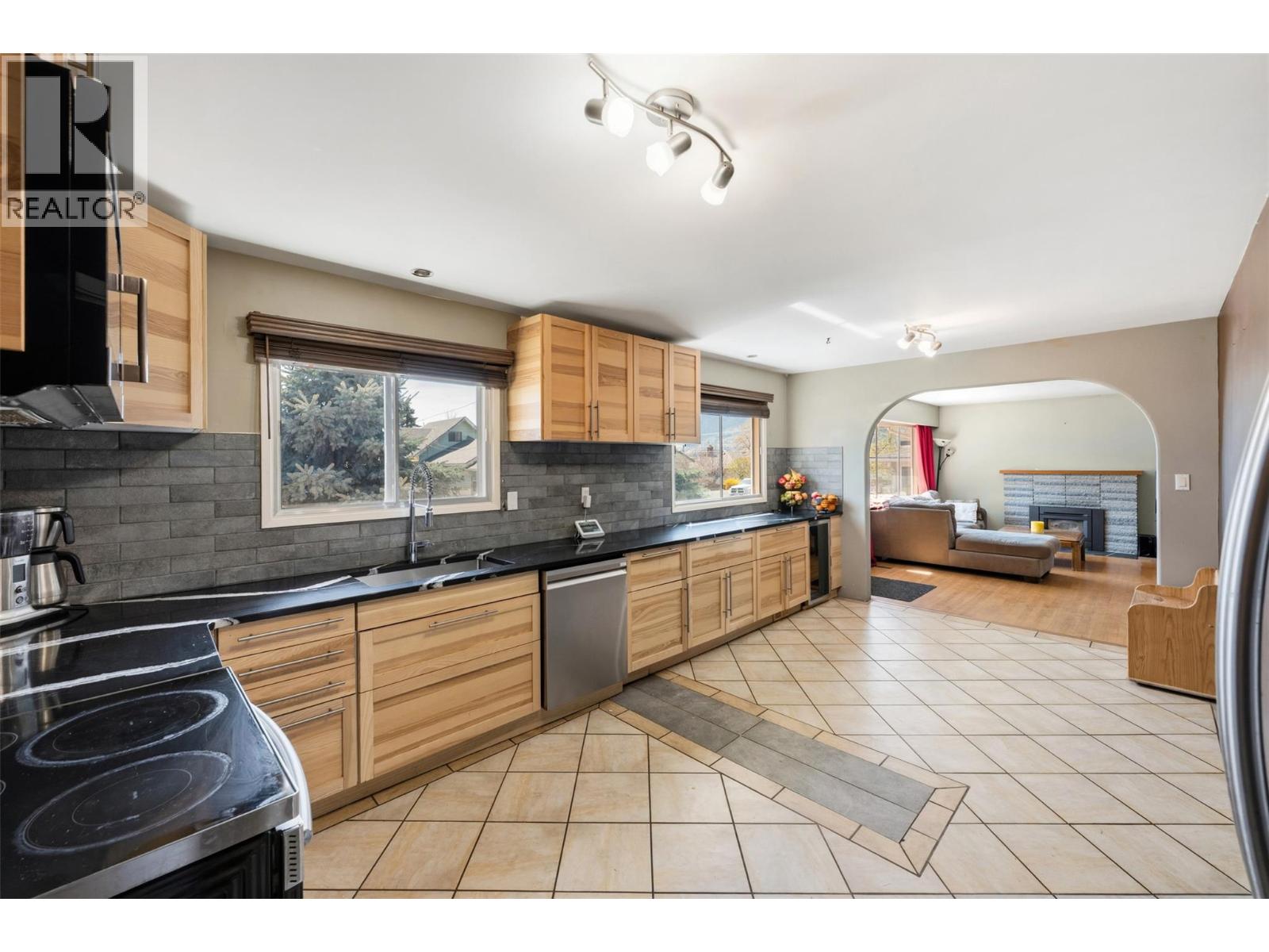 Listing image 17