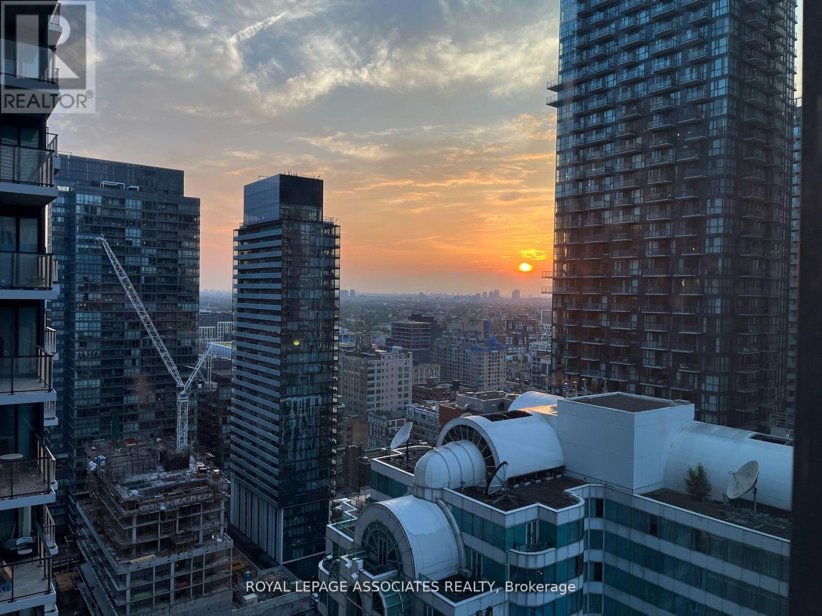2706 - 327 King Street W, Toronto, Ontario  M5V 0W7 - Photo 10 - C13420148