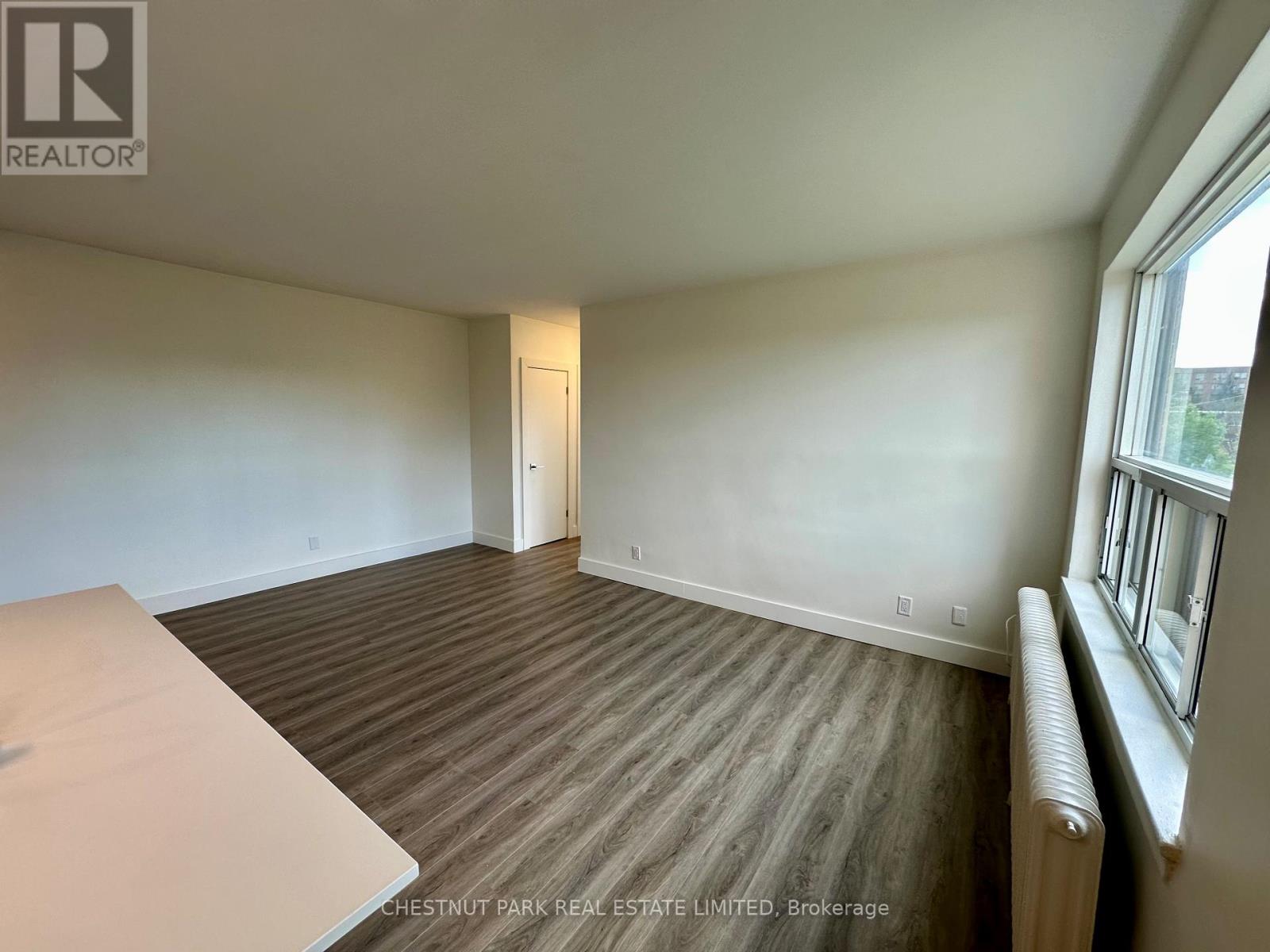 9 - 3 Wingreen Court, Toronto, Ontario  M3B 1B9 - Photo 8 - C13420174