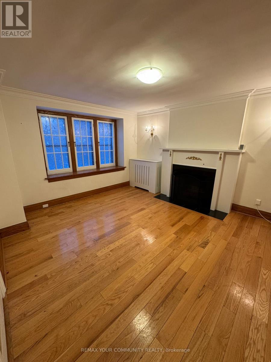 Main - 181 St Clair Avenue, Toronto, Ontario  M4T 1N9 - Photo 2 - C13420462