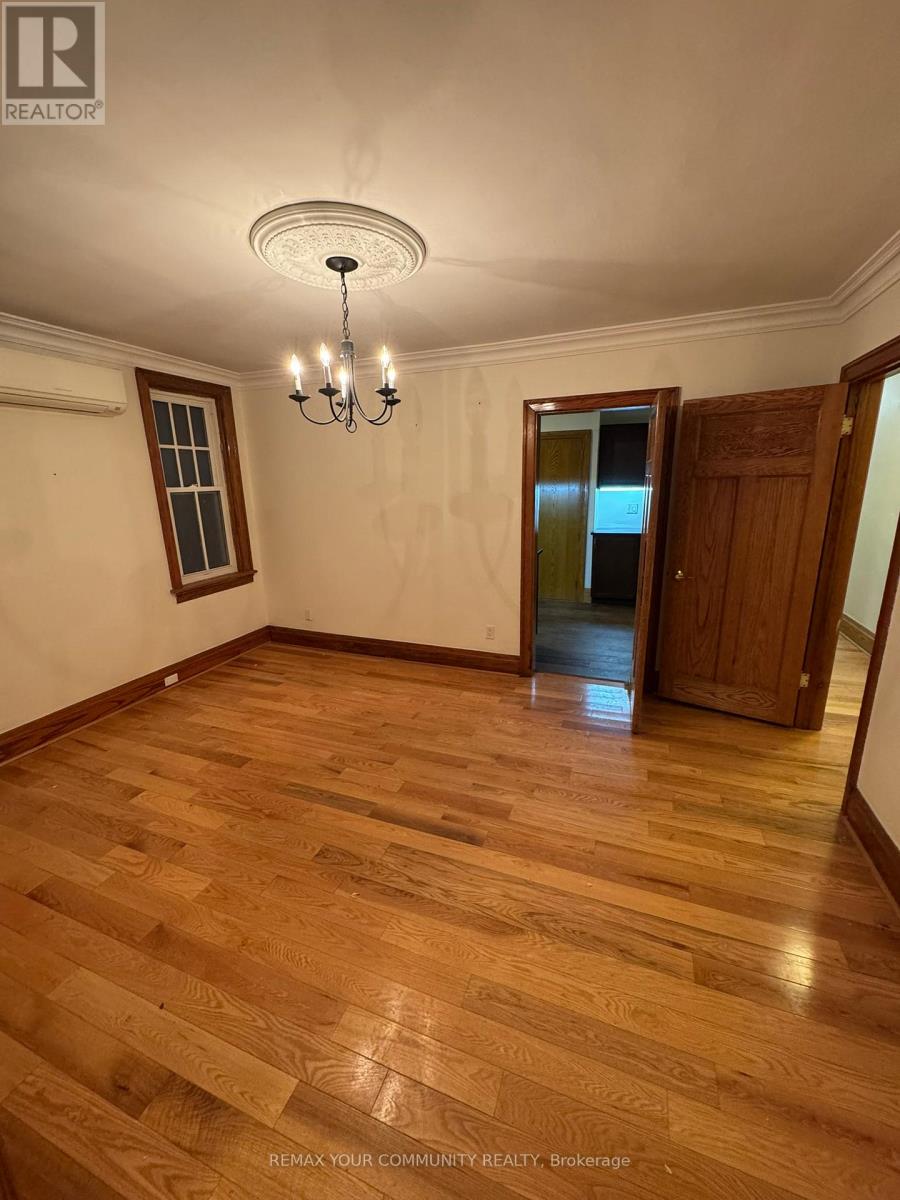 Main - 181 St Clair Avenue, Toronto, Ontario  M4T 1N9 - Photo 3 - C13420462