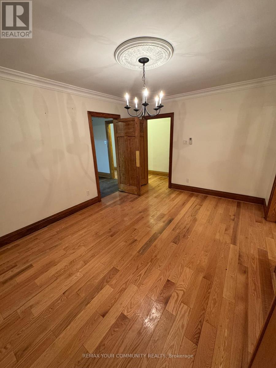 Main - 181 St Clair Avenue, Toronto, Ontario  M4T 1N9 - Photo 4 - C13420462