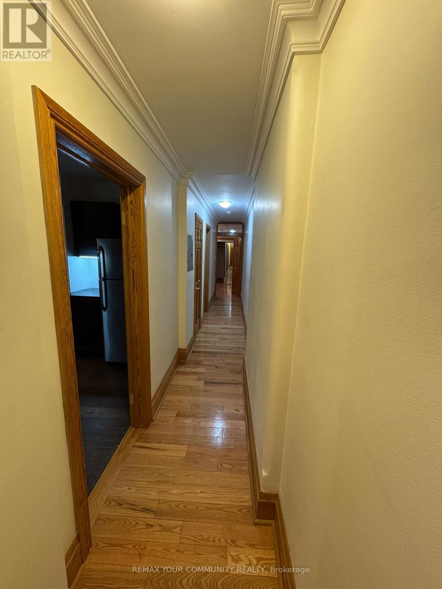 Main - 181 St Clair Avenue, Toronto, Ontario  M4T 1N9 - Photo 5 - C13420462
