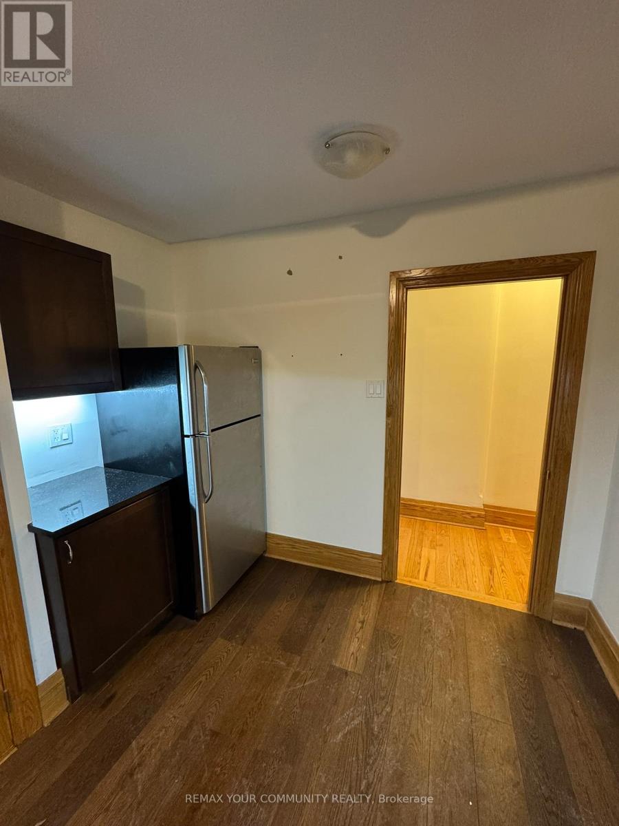 Main - 181 St Clair Avenue, Toronto, Ontario  M4T 1N9 - Photo 8 - C13420462
