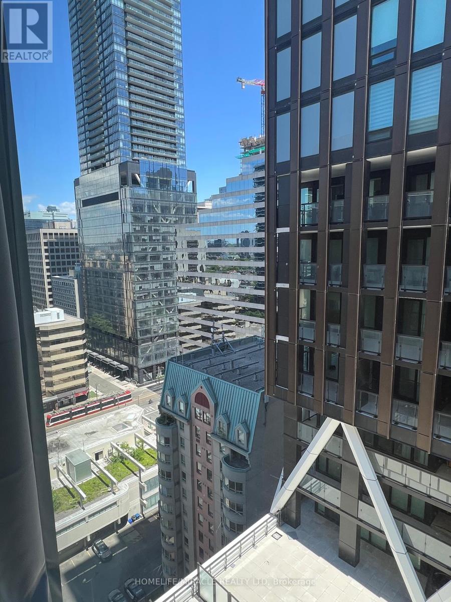 1718 - 121 Saint Patrick Street, Toronto, Ontario  M5T 0B8 - Photo 6 - C13420478