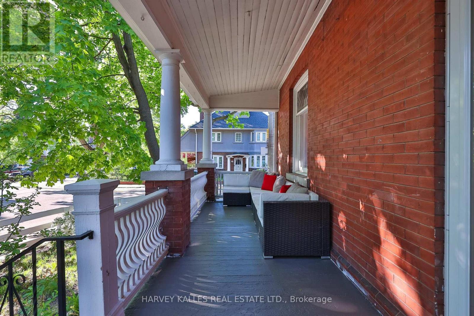 139 Hammersmith Avenue, Toronto, Ontario  M4E 2W5 - Photo 2 - E13420218