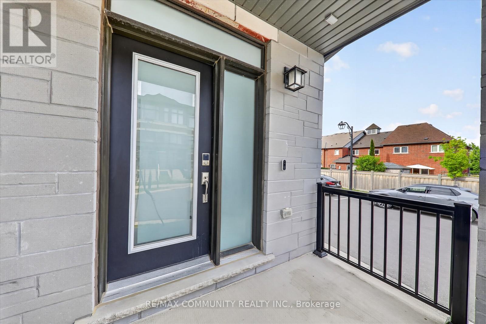 45 Douet Lane, Ajax, Ontario  L1Z 0V4 - Photo 8 - E13420274