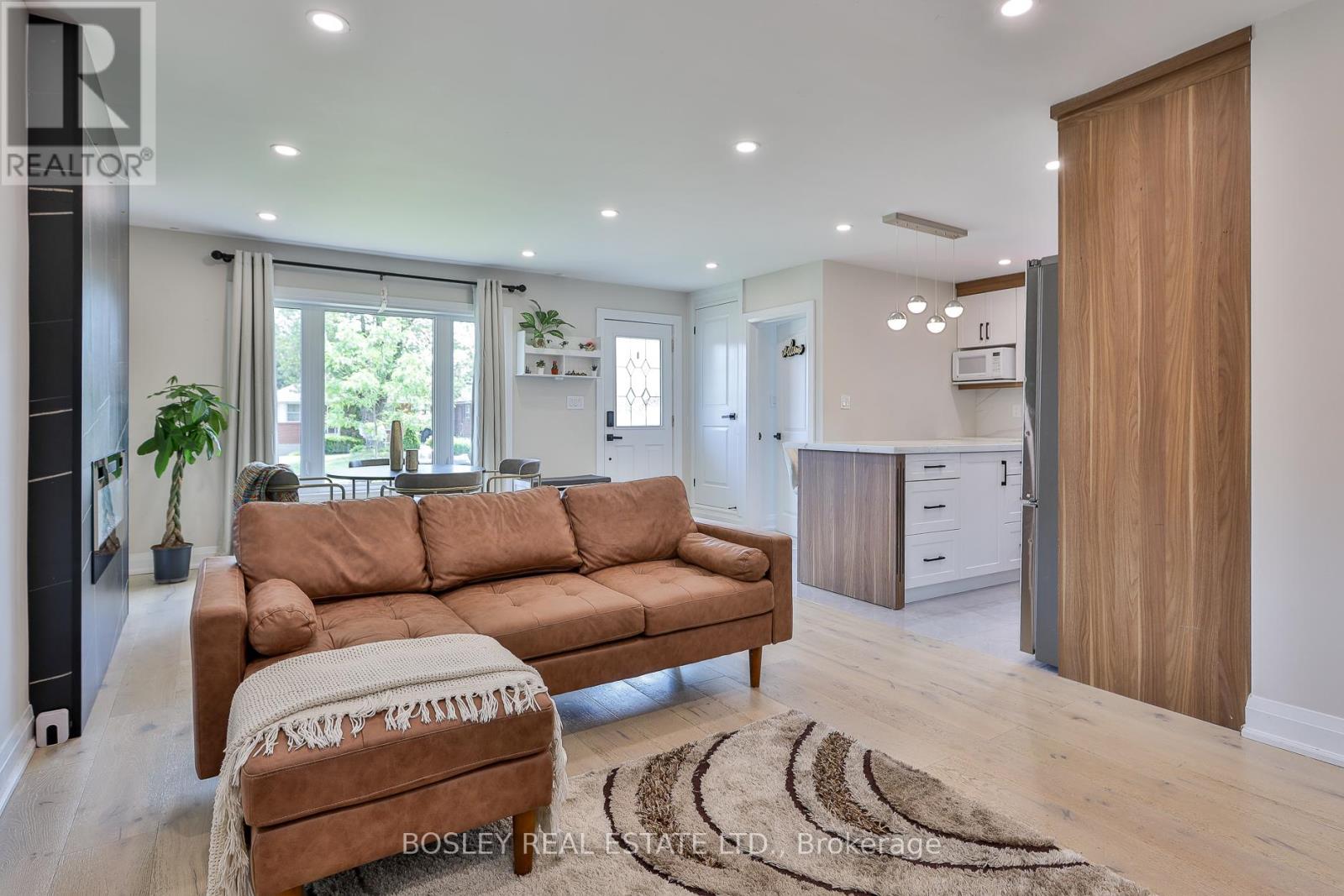 66 SHANDON DRIVE, Toronto, Ontario