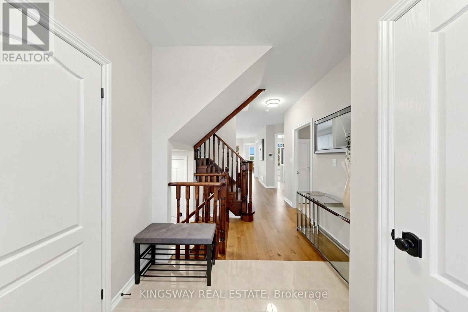 20 Chiswick Avenue, Whitby, Ontario  L1M 0E1 - Photo 5 - E13420364