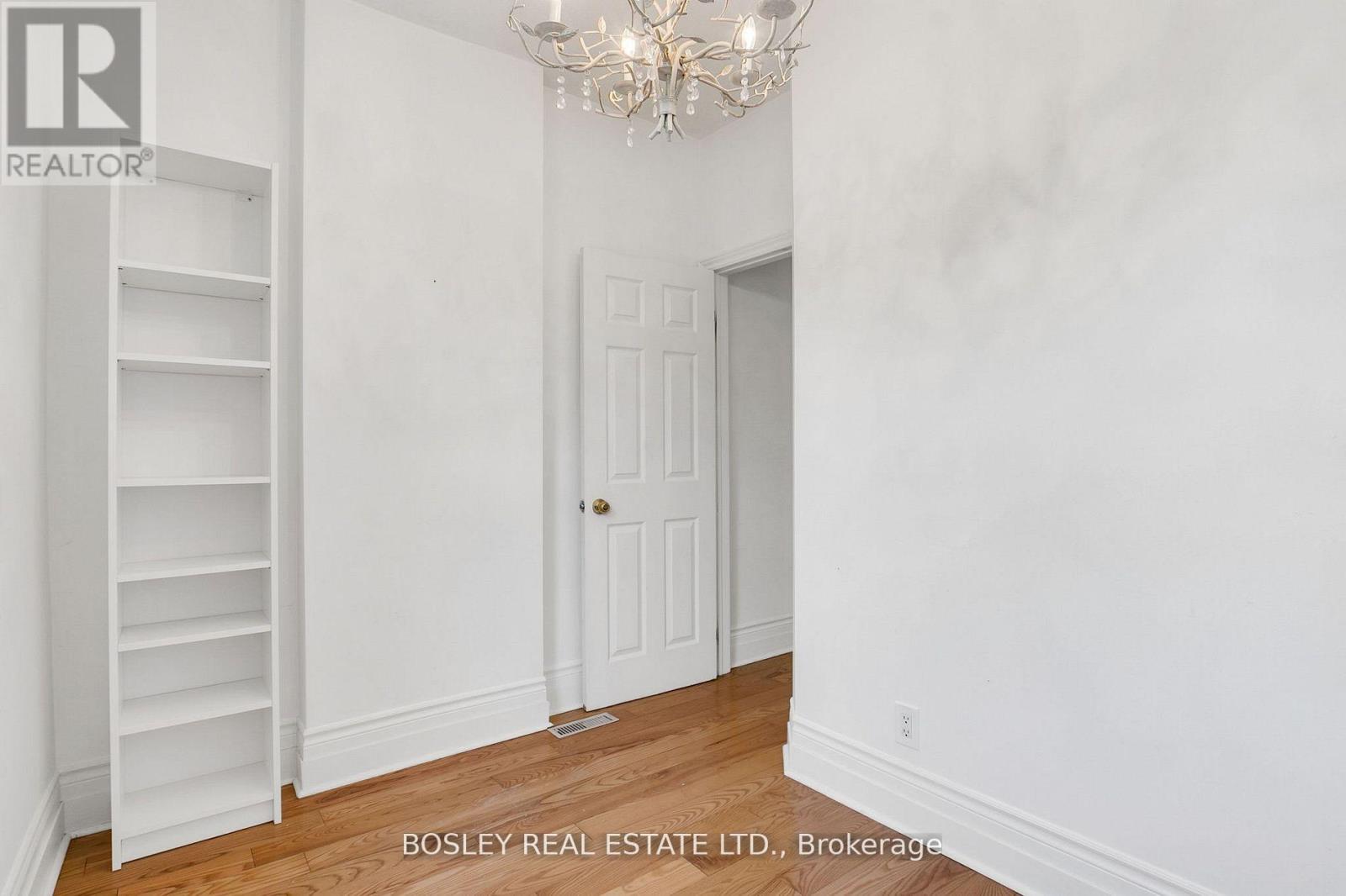 22 Kent Road, Toronto, Ontario  M4L 2X6 - Photo 17 - E13420472